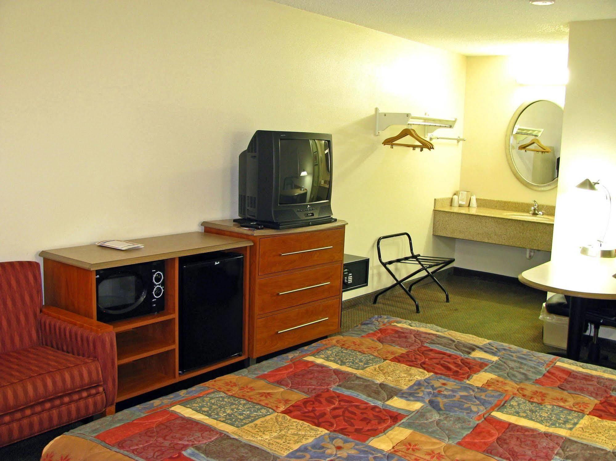 Motel 6-Dayton, Oh - Englewood Экстерьер фото