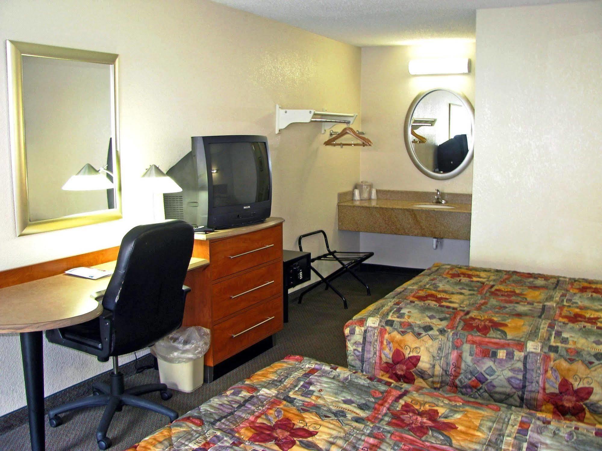 Motel 6-Dayton, Oh - Englewood Экстерьер фото